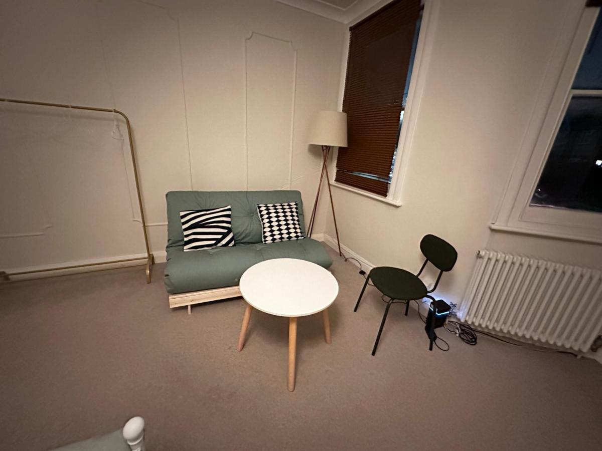 Spacious Room Near Underground London Kültér fotó